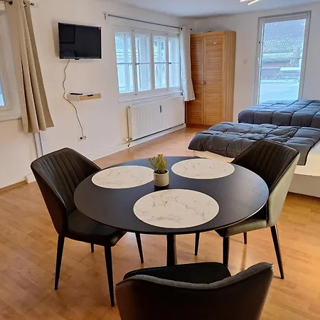 Im Zentrum Von - Self Check-in * فيلس