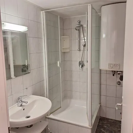 アパート Im Zentrum Von - Self Check-in *